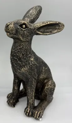 Alert hare - Medium aged gold